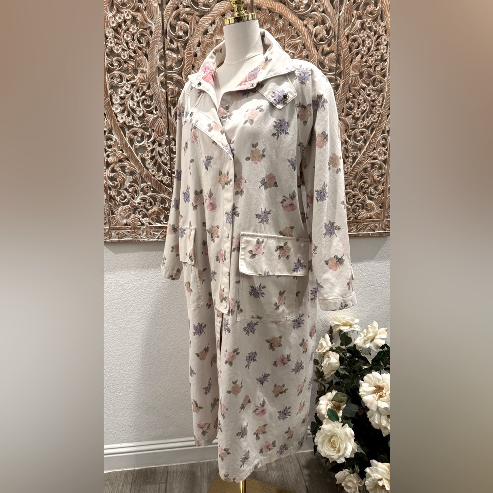 Floral Cream Trench Coat - Picture 4 of 14